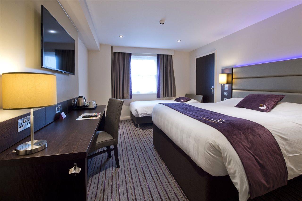 Premier Inn Premier Inn Bideford Exterior foto